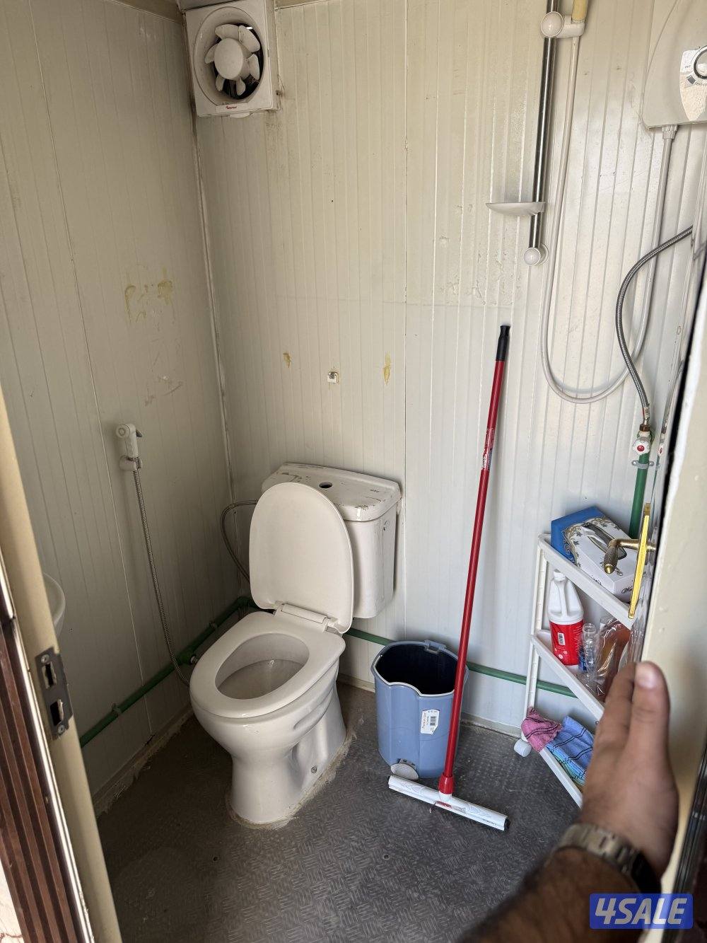 للبيع كرفان معه وانيت10