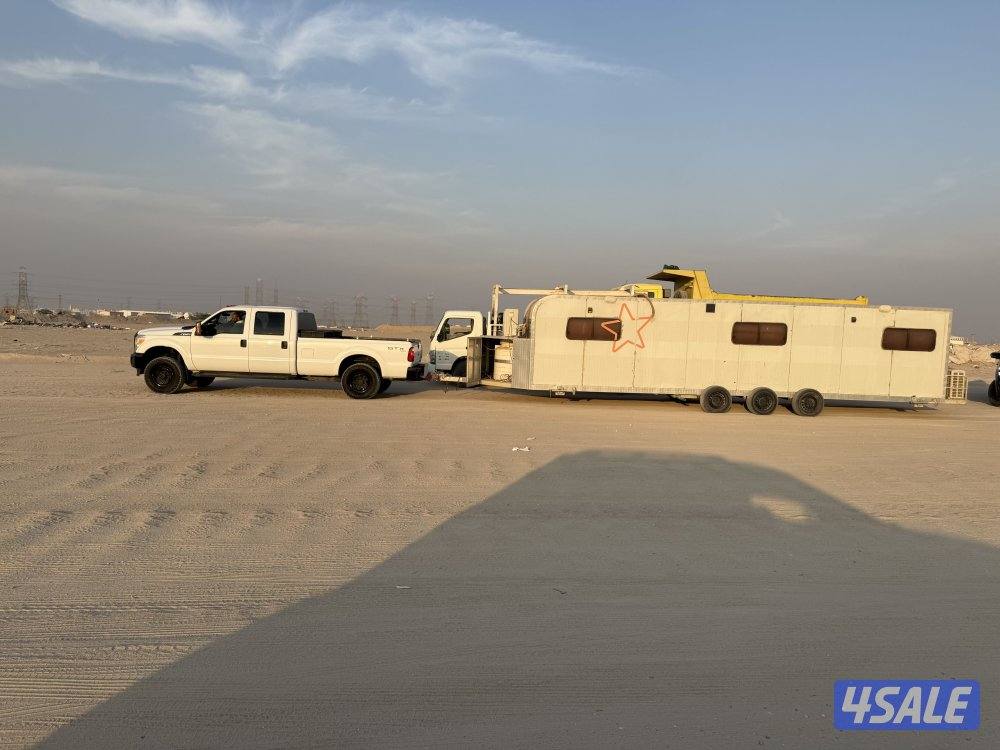 للبيع كرفان معه وانيت12