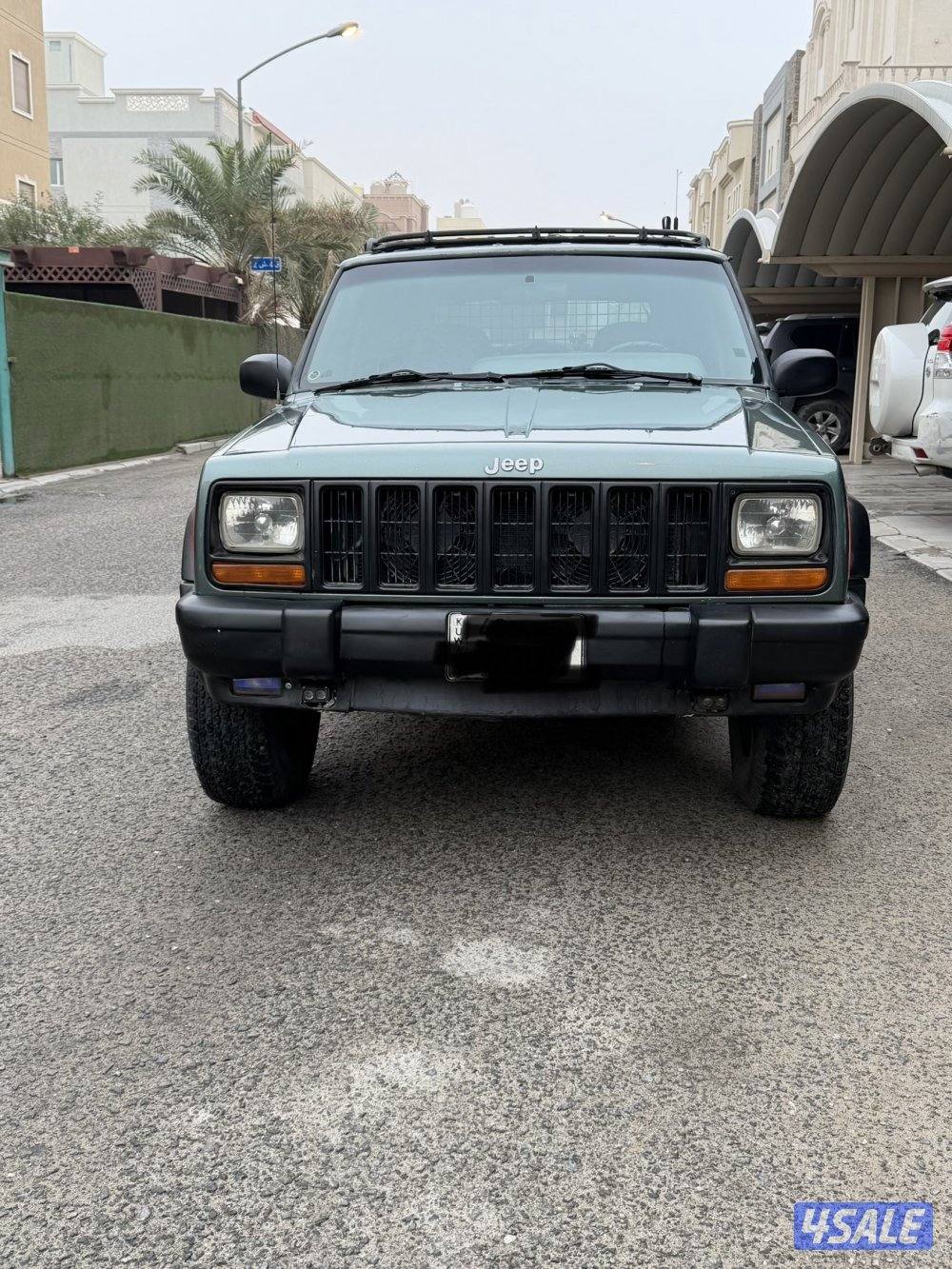 للبيع جيب شروكي 20001