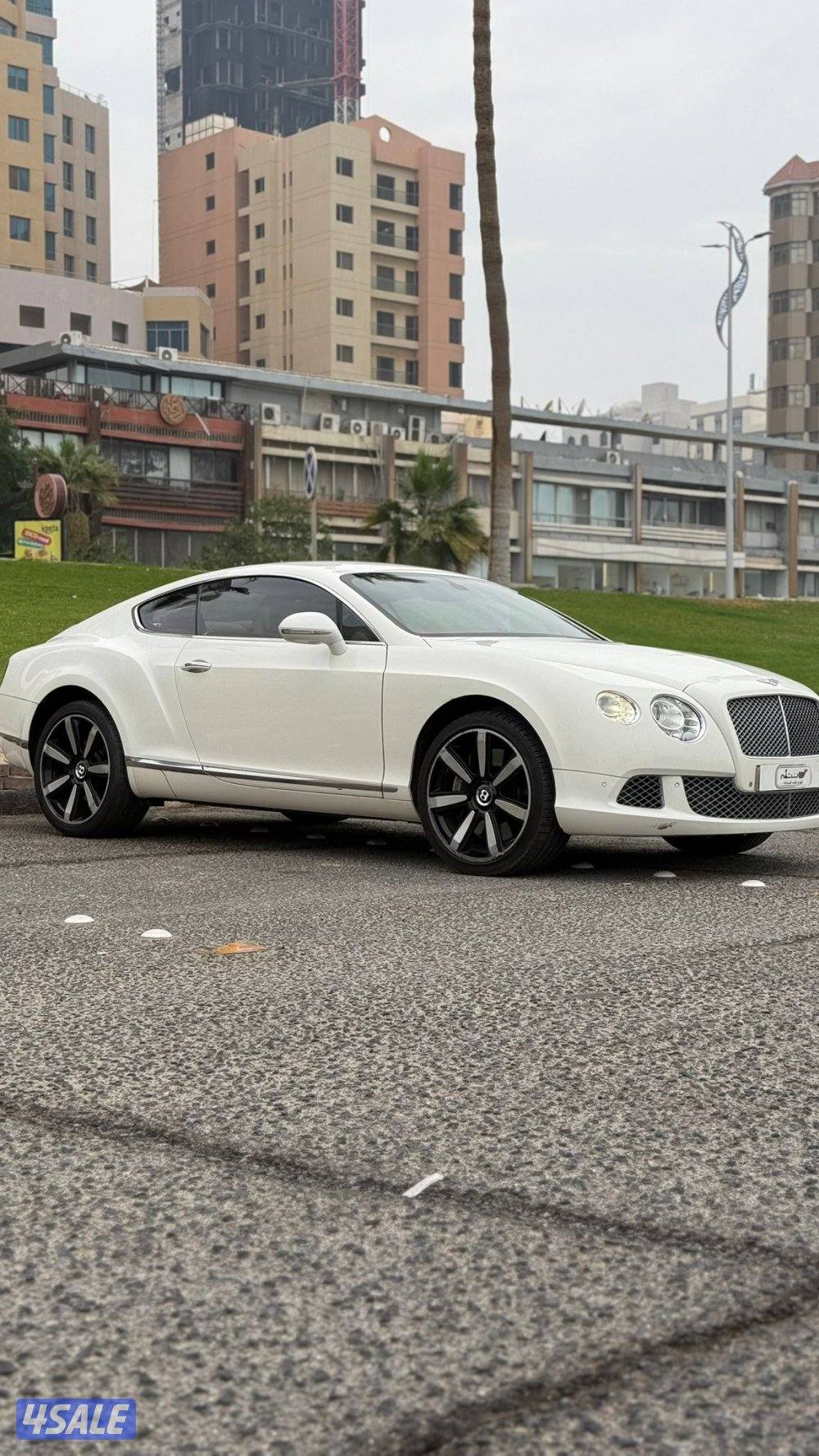 كونتننتال GT موديل 2012 / بحاله ممتازه1