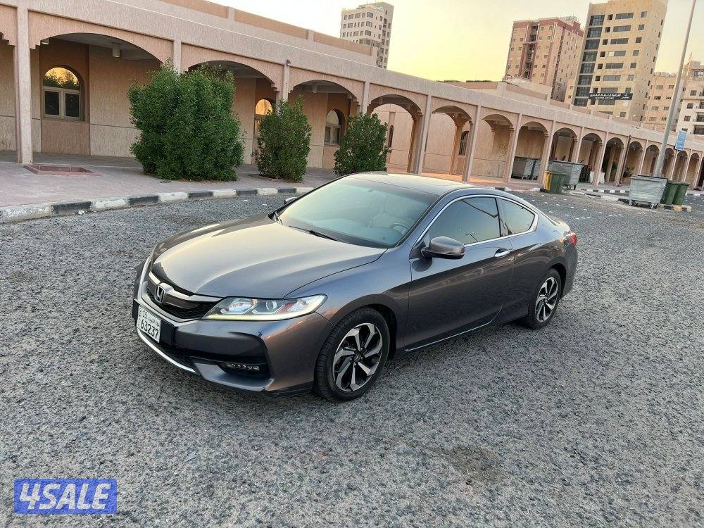 للبيع هوندا أكورد موديل 2017 بحالة ممتازة شرط الفحص1