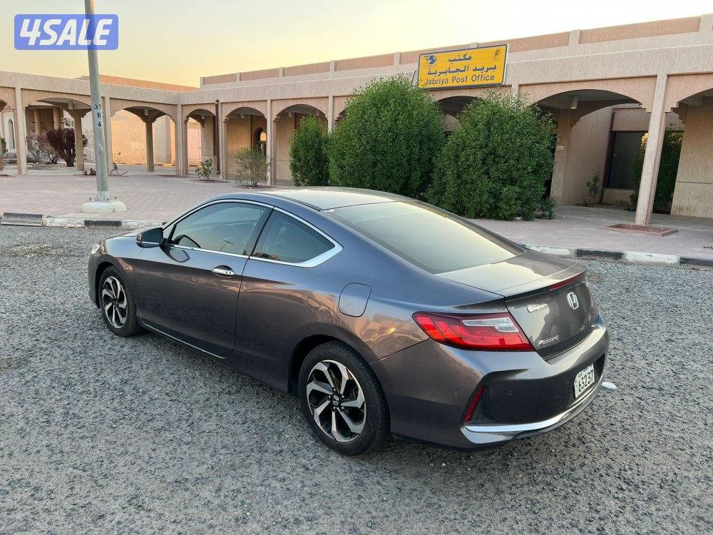 للبيع هوندا أكورد موديل 2017 بحالة ممتازة شرط الفحص0