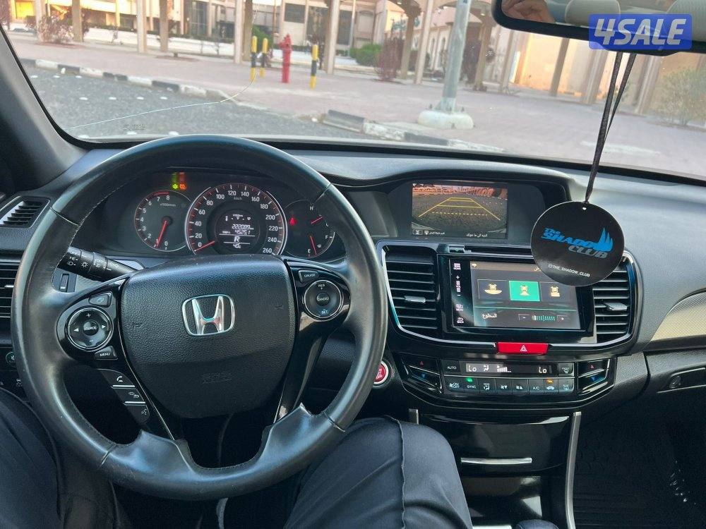 للبيع هوندا أكورد موديل 2017 بحالة ممتازة شرط الفحص5