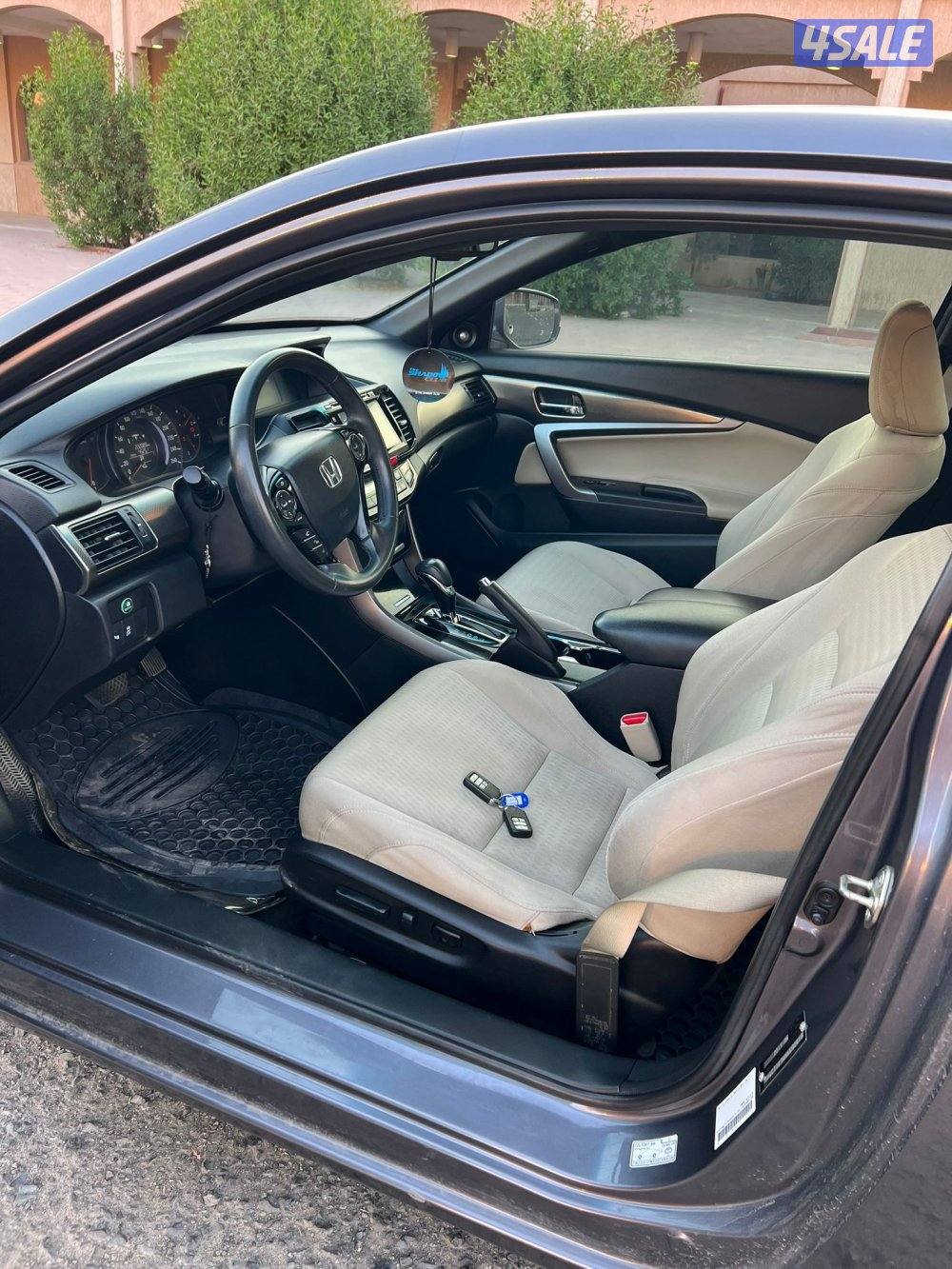 للبيع هوندا أكورد موديل 2017 بحالة ممتازة شرط الفحص6
