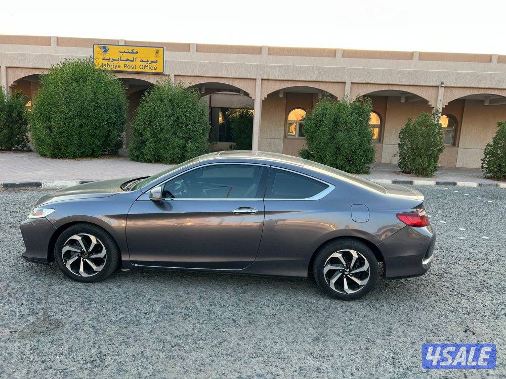 للبيع هوندا أكورد موديل 2017 بحالة ممتازة شرط الفحص9