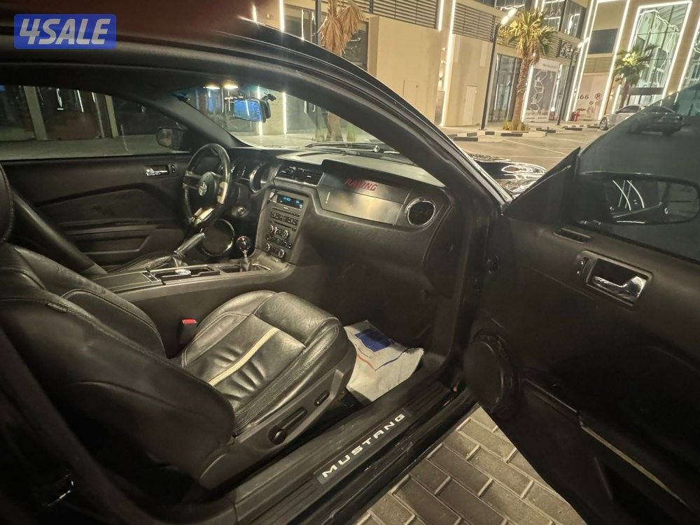 للبيع موستنق 2010قير عادي مجدد 2014 كامل وكاله2