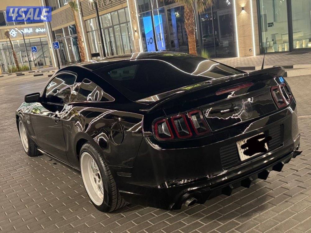 للبيع موستنق 2010قير عادي مجدد 2014 كامل وكاله3