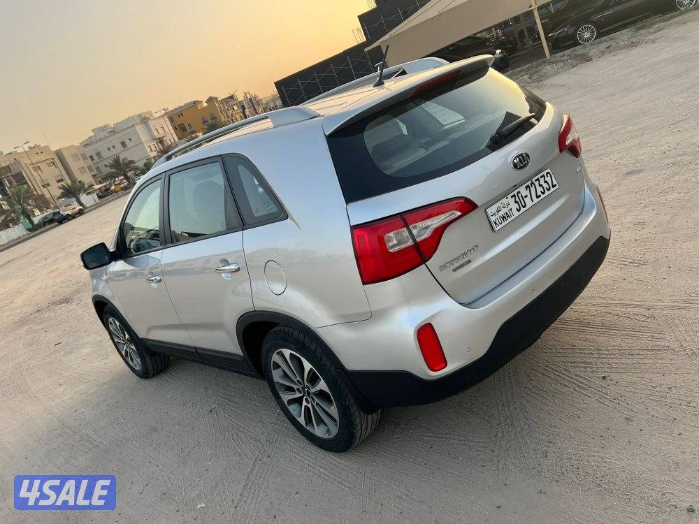 بيع كيا سورينتو موديل 2015 بحالة ممتازة صبغة الوكالة ماشي 1445