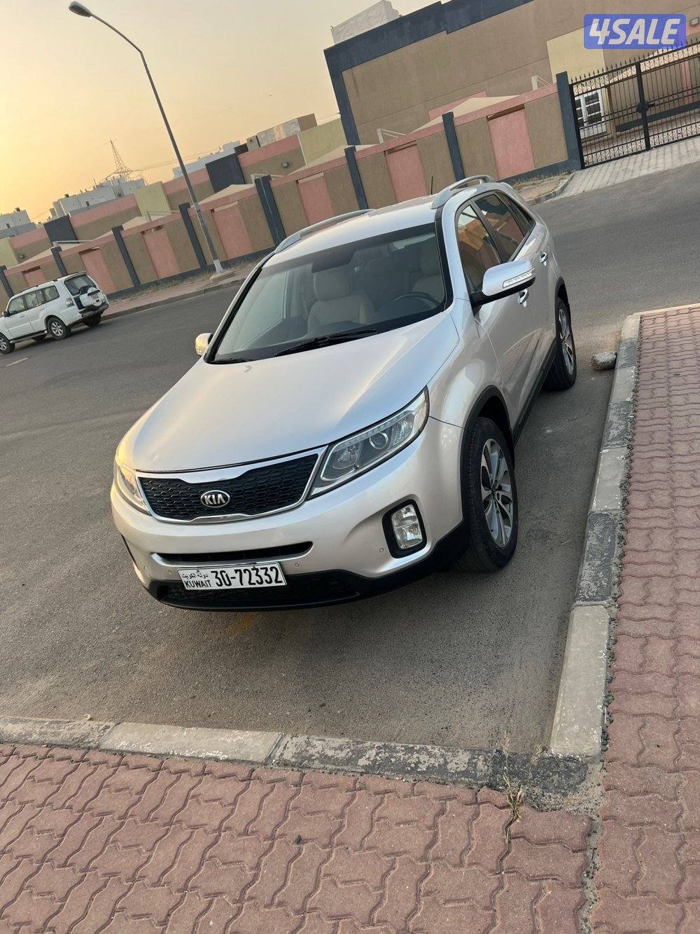 بيع كيا سورينتو موديل 2015 بحالة ممتازة صبغة الوكالة ماشي 1446