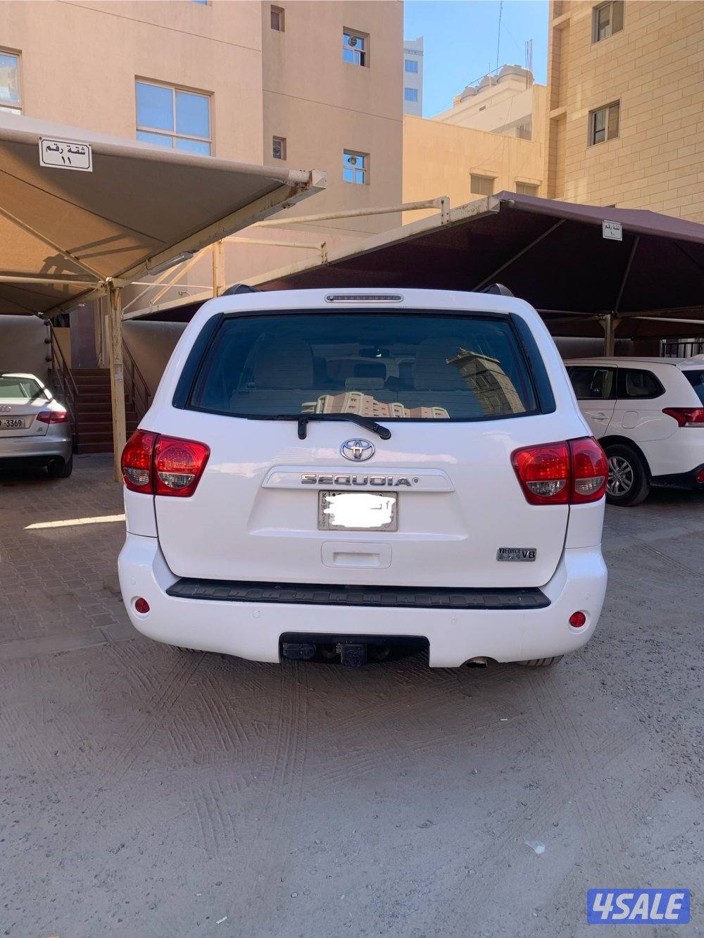 للبيع تويوتا سيكويا  موديل ٢٠١٢4