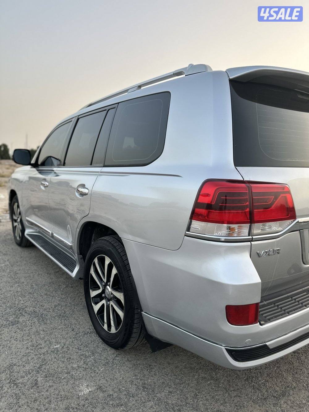 للبيع لاند GXR موديل 2010الساير الفل كامل مواصفات ماشي 4002