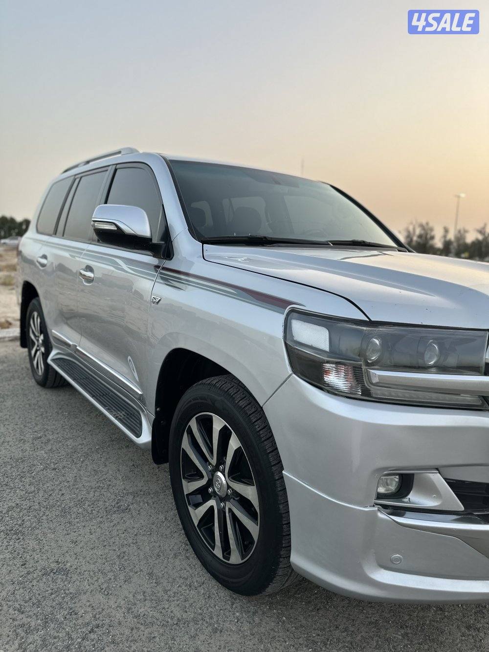 للبيع لاند GXR موديل 2010الساير الفل كامل مواصفات ماشي 4003