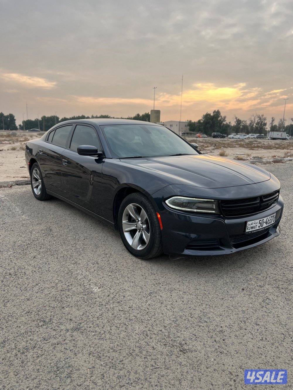 للبيع شارجر موديل 2019 ماشي 130 الف2