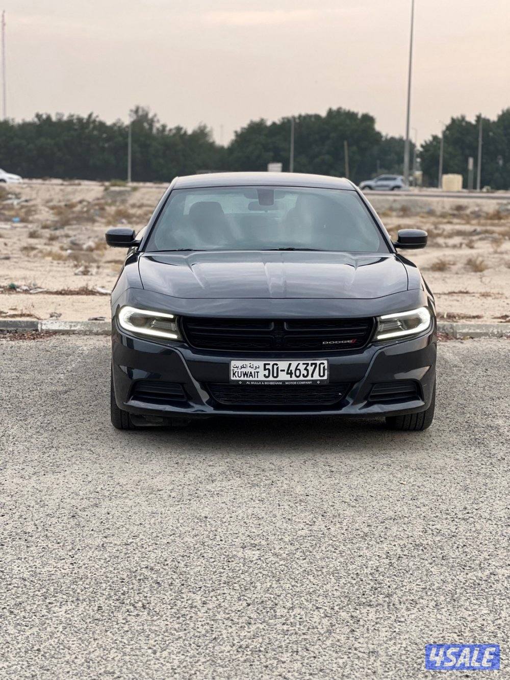 للبيع شارجر موديل 2019 ماشي 130 الف4