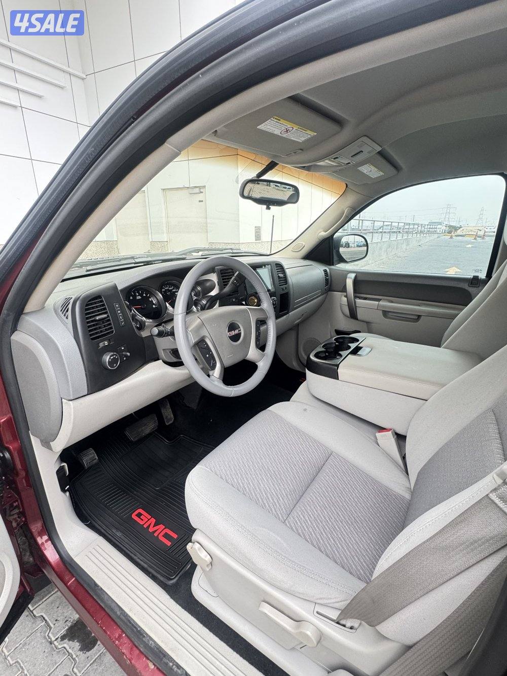 للبيع GMC سيرا موديل 201314