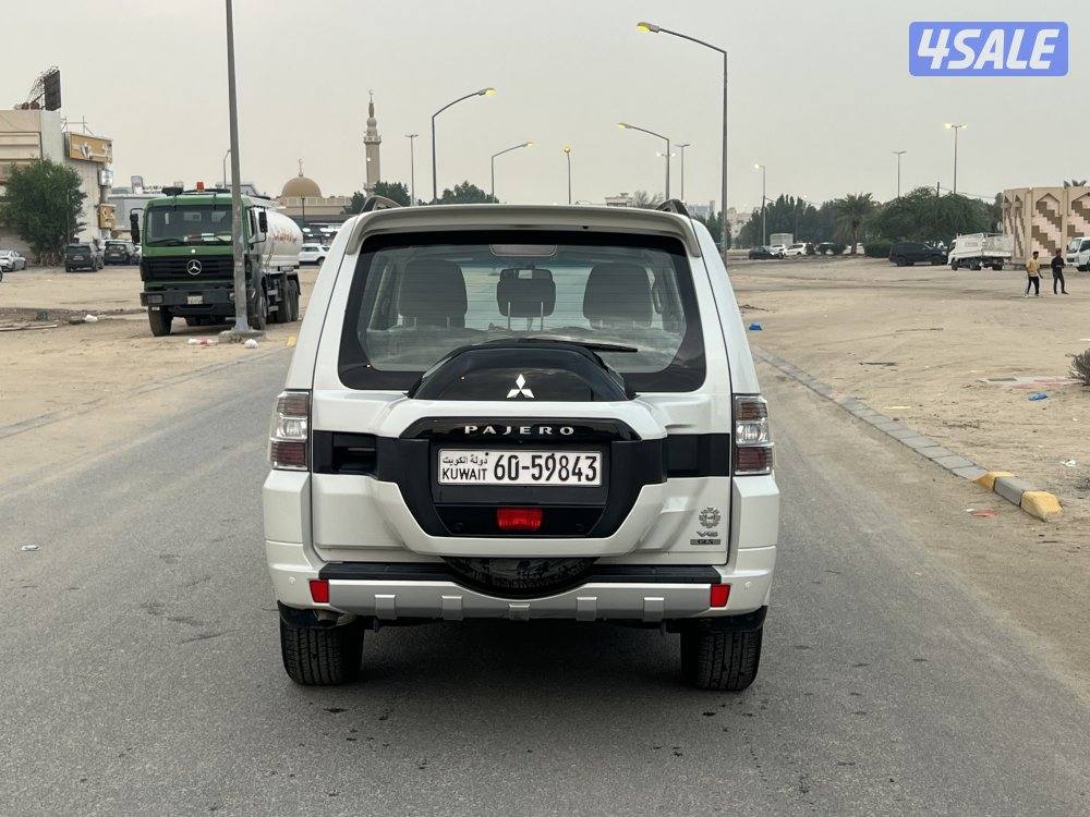 باجيرو - ماشي فقط 54 - كامل المواصفات - موديل 20223