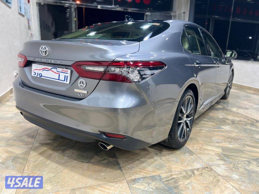 كامري ليمتد موديل 2023 ماشي 48 الف صبغ الوكالة بحالة نادرة جداً3
