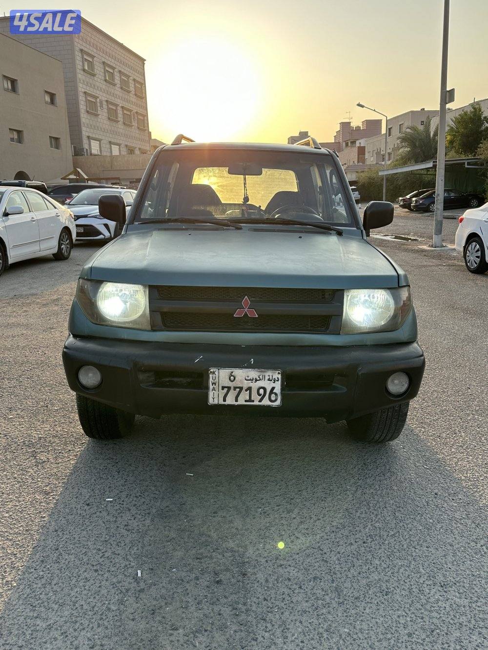 ميتسوبيشي باجيرو io موديل ٢٠٠٠0