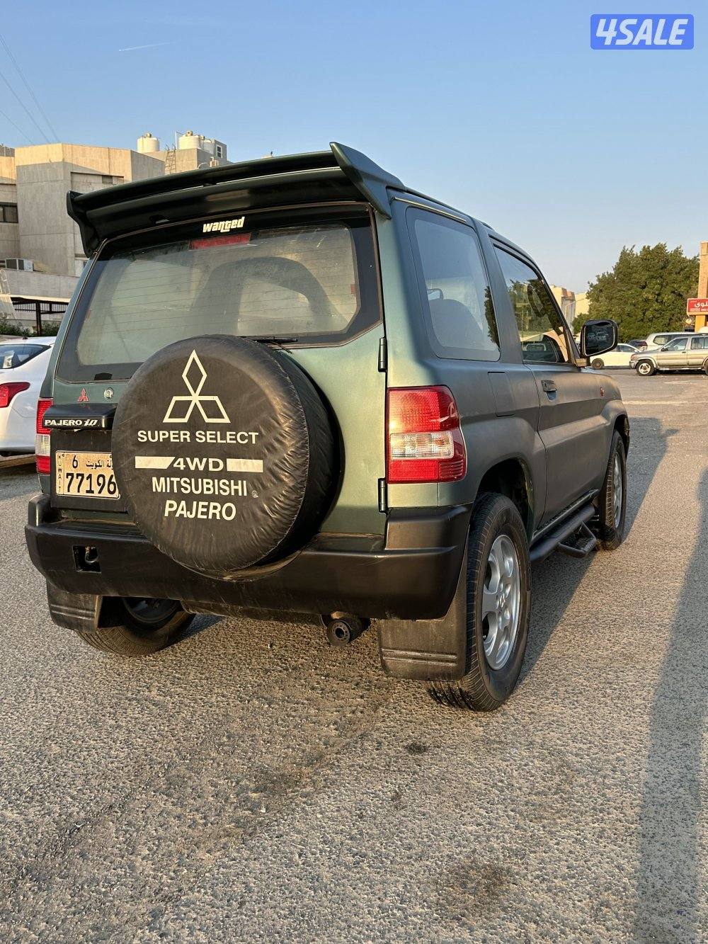 ميتسوبيشي باجيرو io موديل ٢٠٠٠3