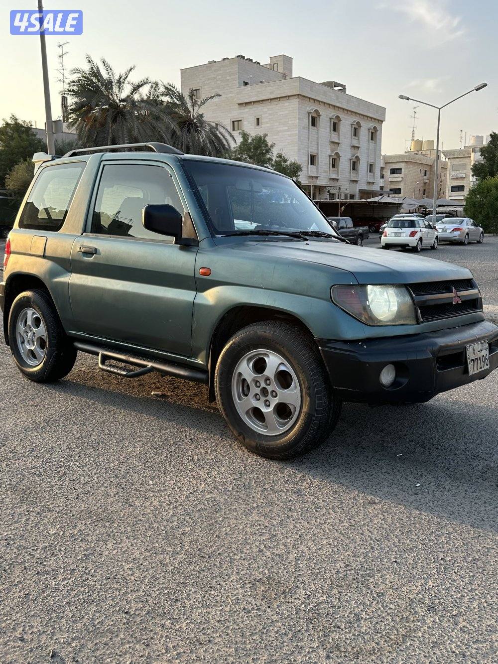 ميتسوبيشي باجيرو io موديل ٢٠٠٠4