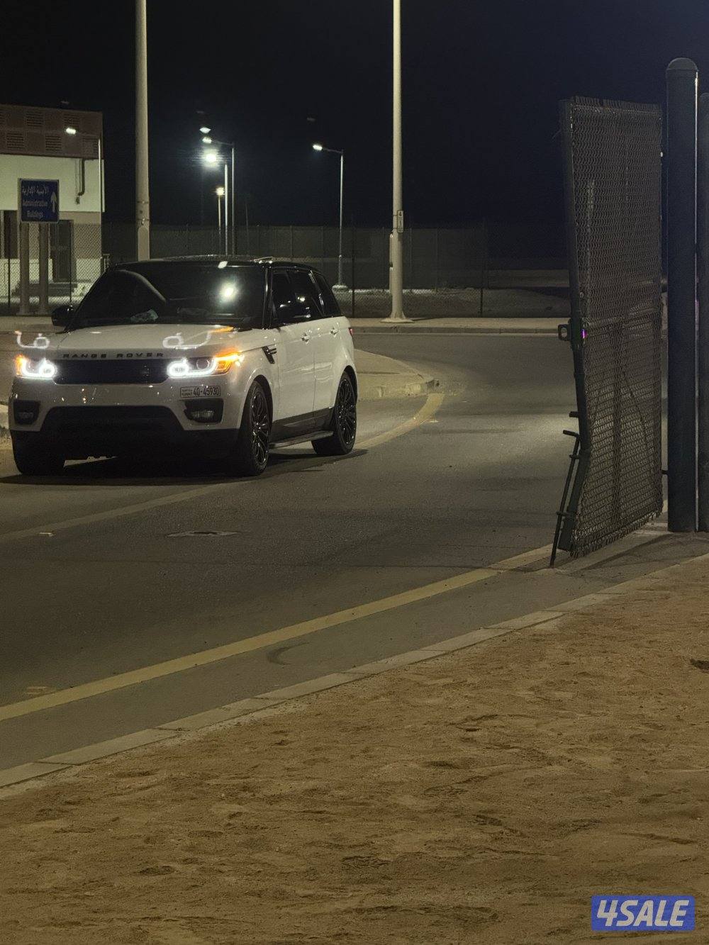 للبيع رنج موديل2016 سبورت ثمانيه سلندر شرط الفحص المكينه طاقه مافي شي1