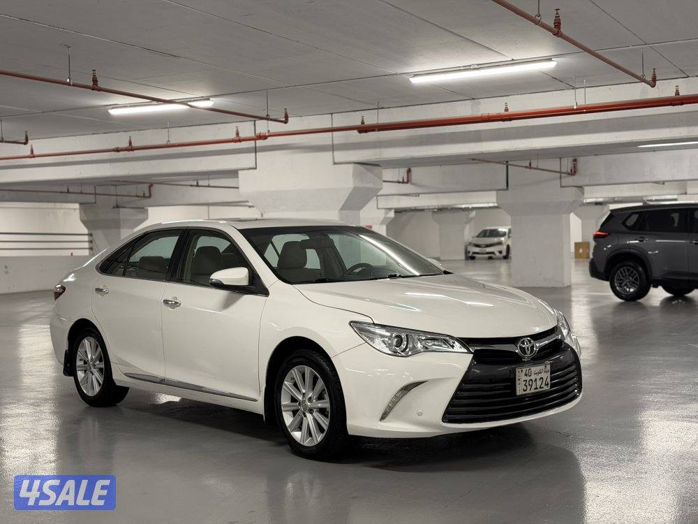 كامري GLX موديل 2017 سيرفس الوكاله بحاله ممتازه جدا5