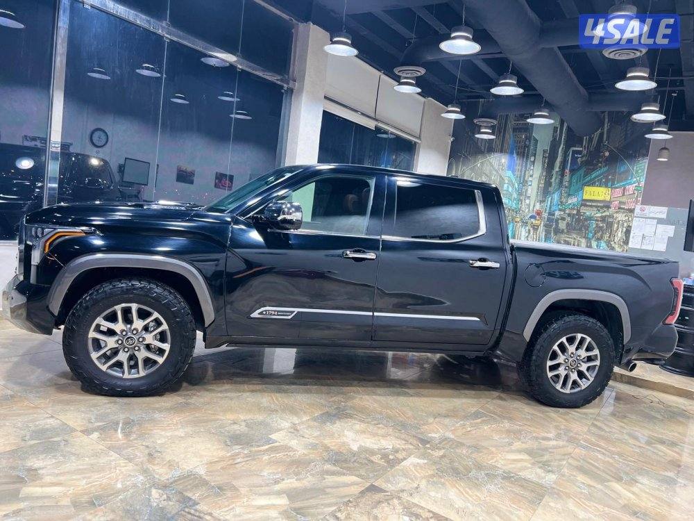 تندرا دبل قير موديل 2023 ماشي 10 الف بحالة الوكالة1