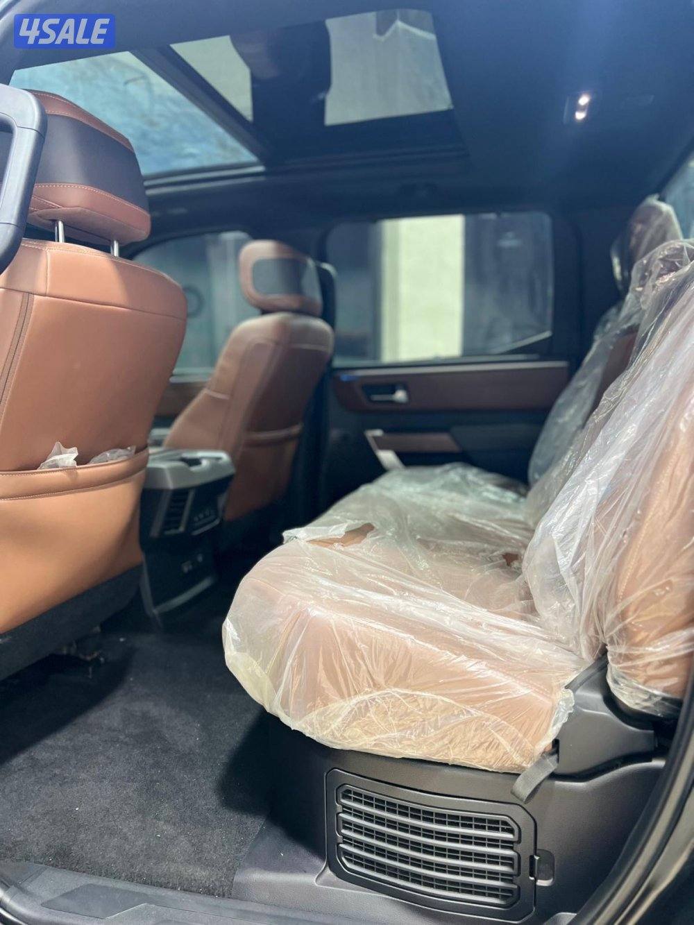 تندرا دبل قير موديل 2023 ماشي 10 الف بحالة الوكالة8