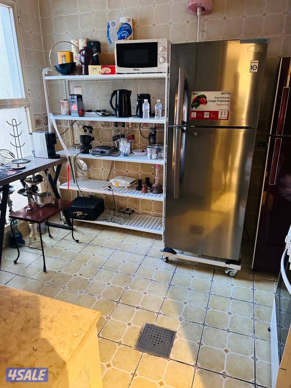 شقة للبيع غرفتين وحمامين صالة مطبخ ابو حليفة علي البحر8