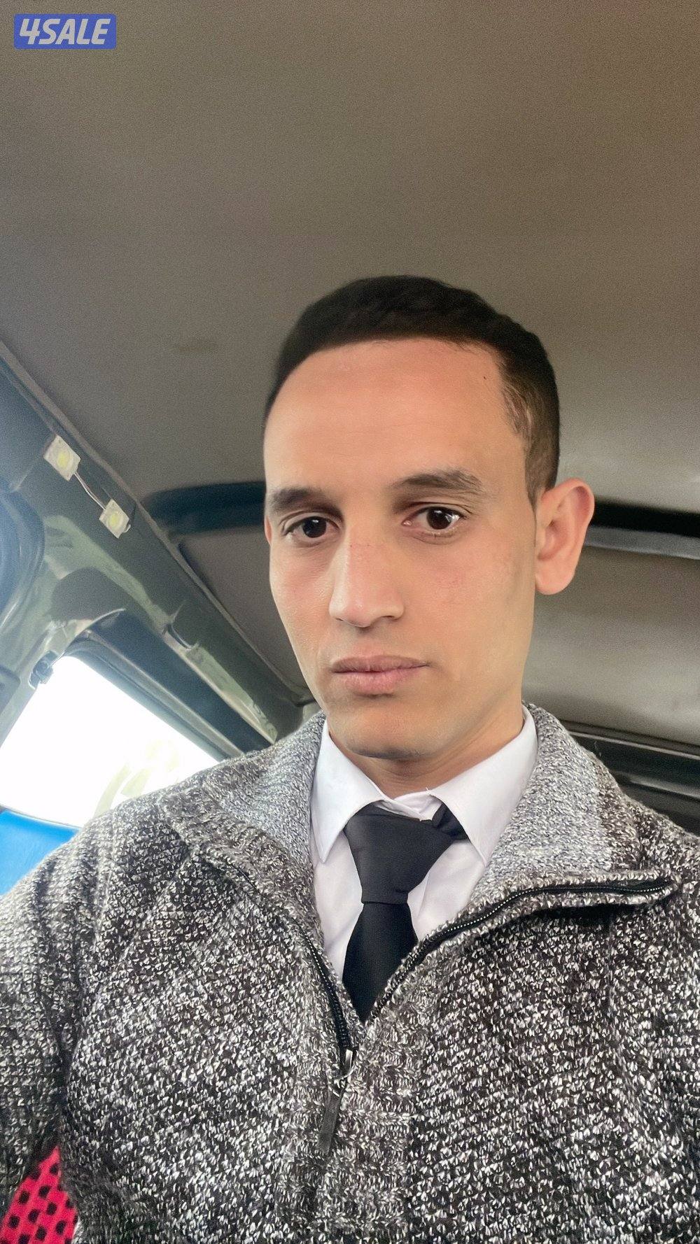 محاسب خبرة سنتين عمل بالكويت يجيد العمل علي البرامج المحاسبية والاكسيل0