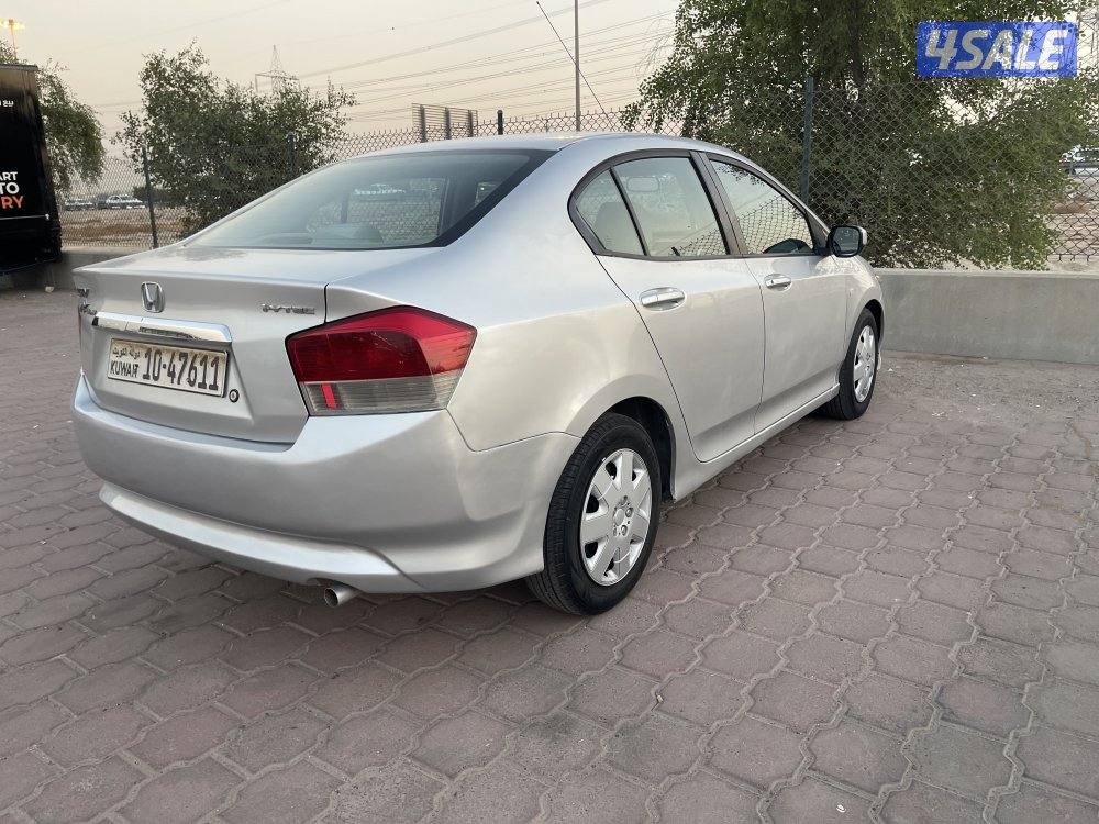 للبيع هوندا سيتي موديل 2011 ( واتساب فقط )4