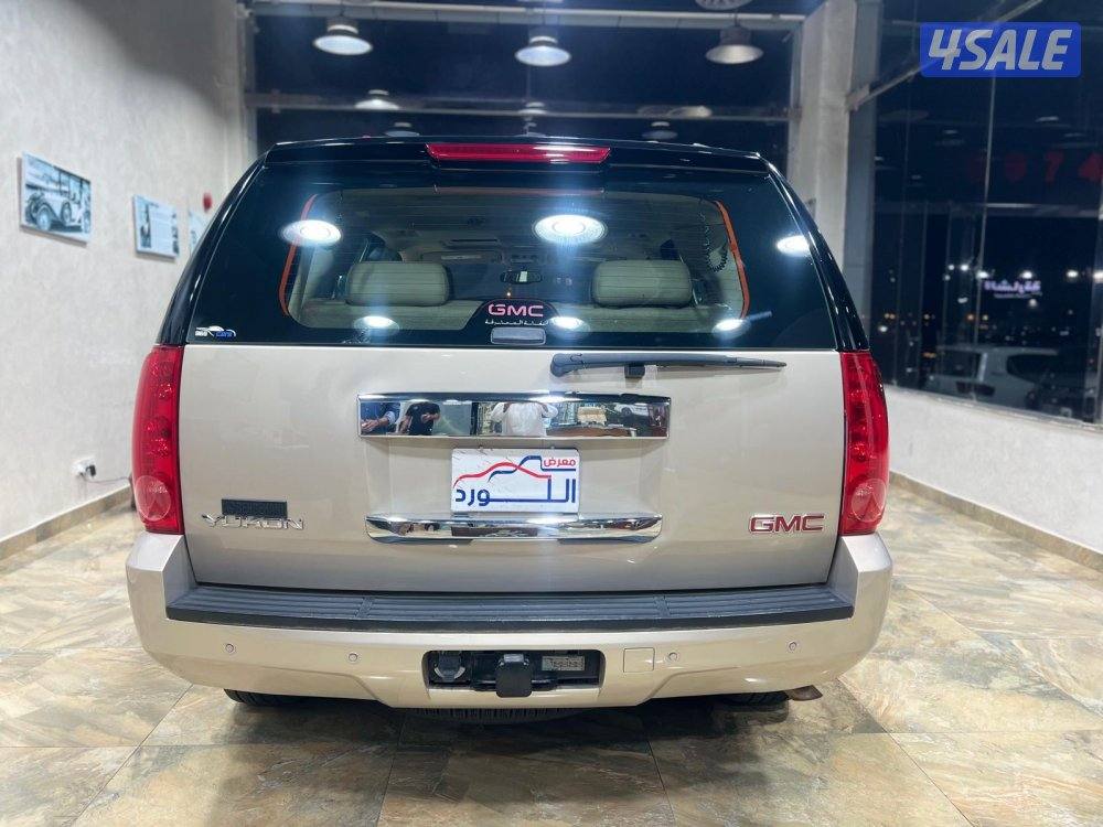 يوكن SLT موديل 2008 ماشي 390 الف صبغ الوكالة ماعدا قطعة بحالة ممتازة2