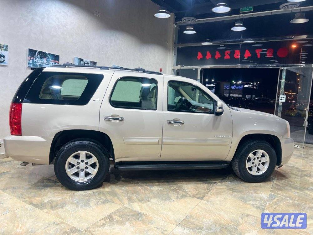 يوكن SLT موديل 2008 ماشي 390 الف صبغ الوكالة ماعدا قطعة بحالة ممتازة4