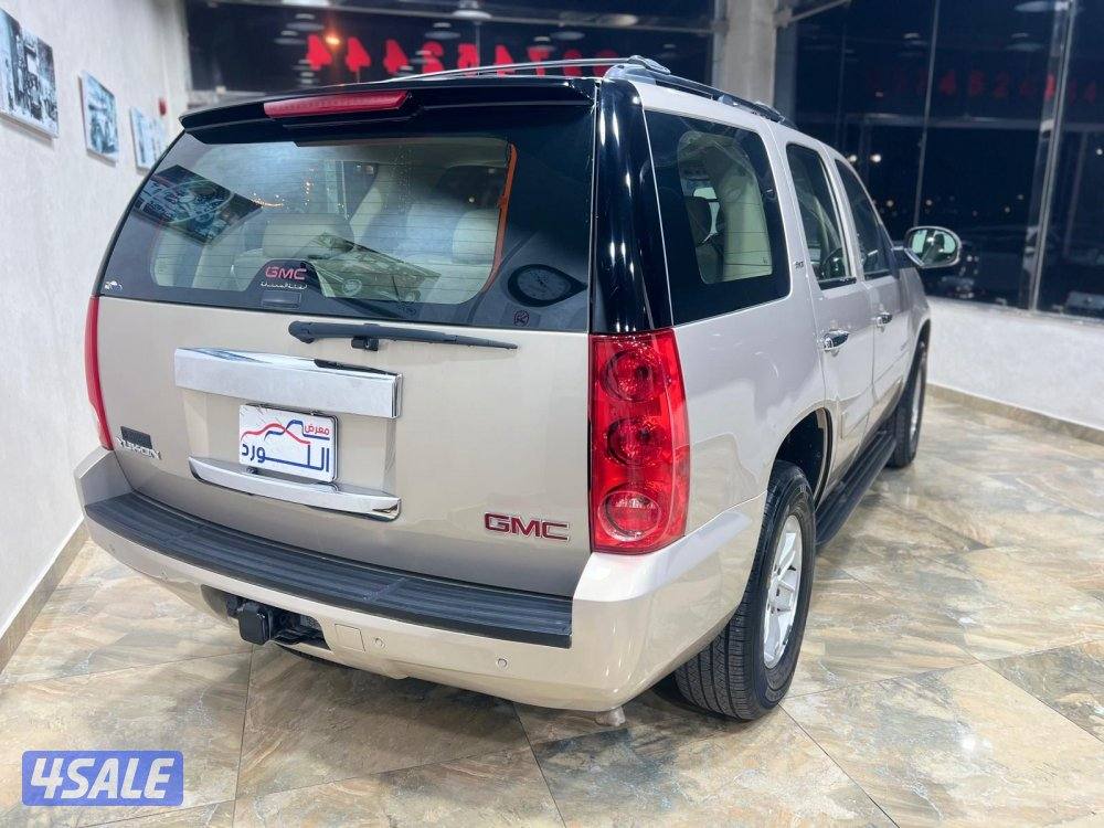 يوكن SLT موديل 2008 ماشي 390 الف صبغ الوكالة ماعدا قطعة بحالة ممتازة3