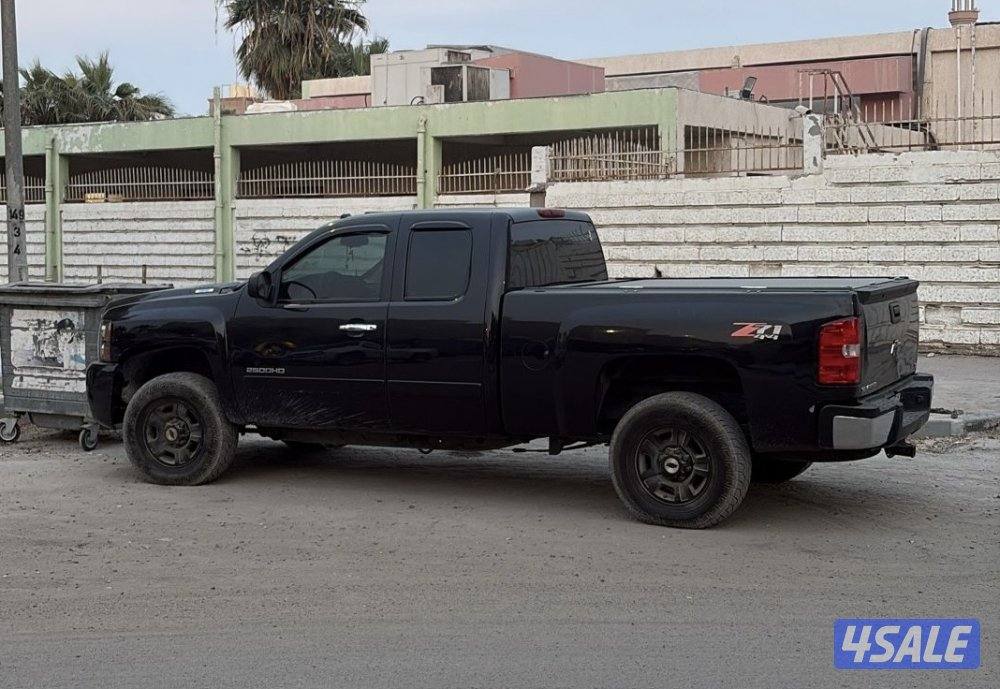 للبيع وانيت سلفرادو قماره ونص HD 25000