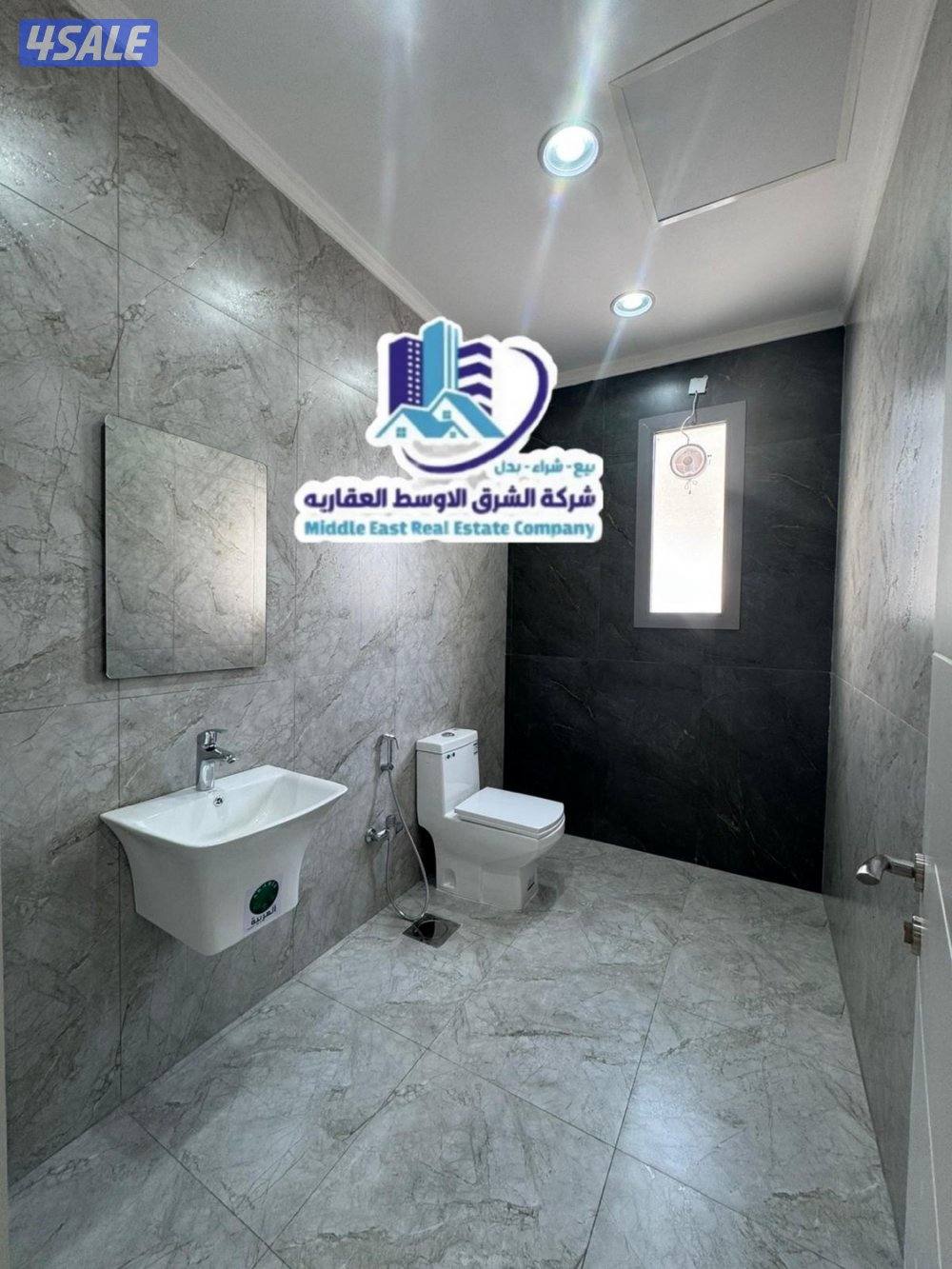 للبيع قسيمه N10 شارع واحد قريب لمركز الحي الجمعية والخدمات1