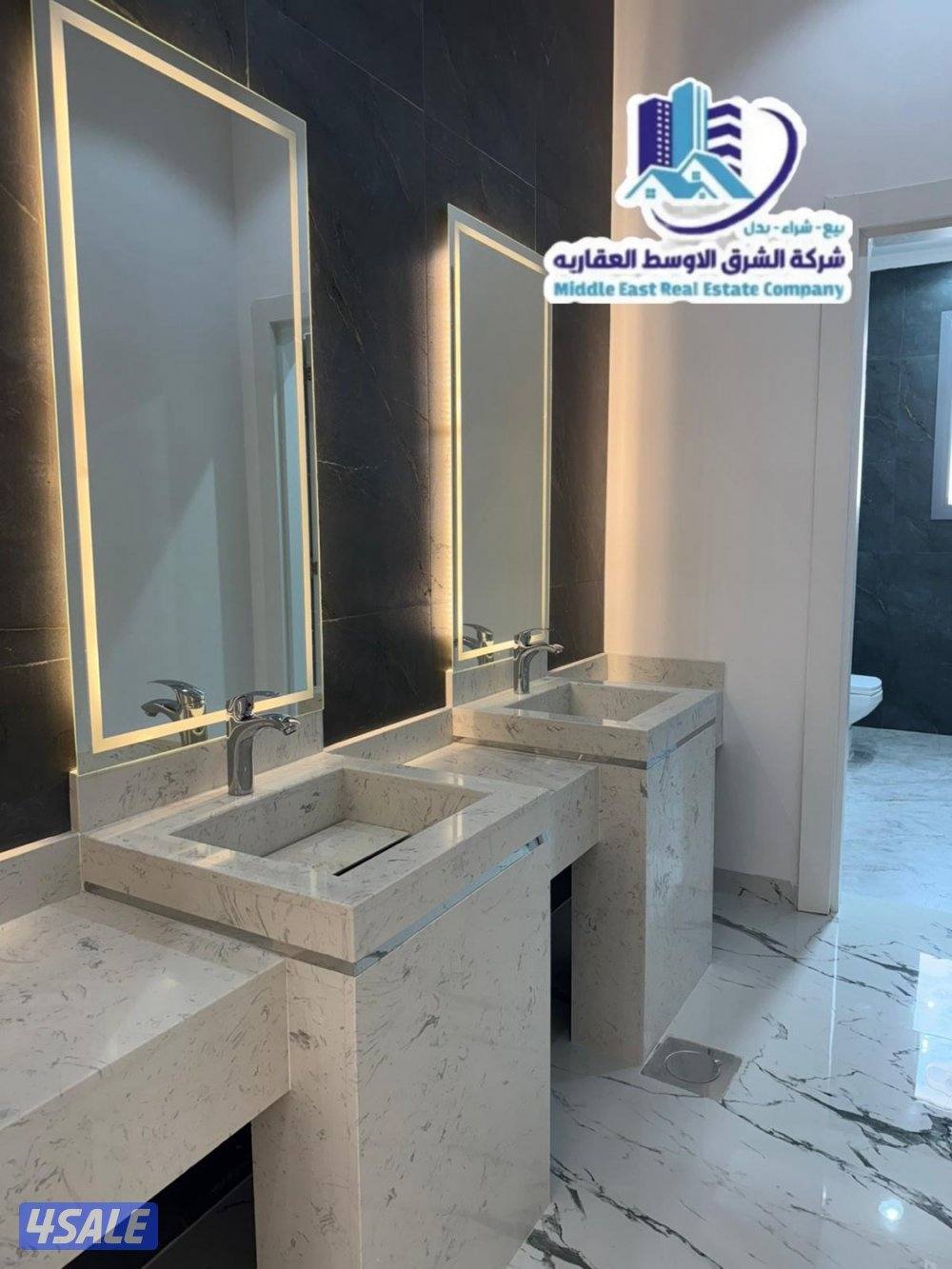 للبيع قسيمه N10 شارع واحد قريب لمركز الحي الجمعية والخدمات4