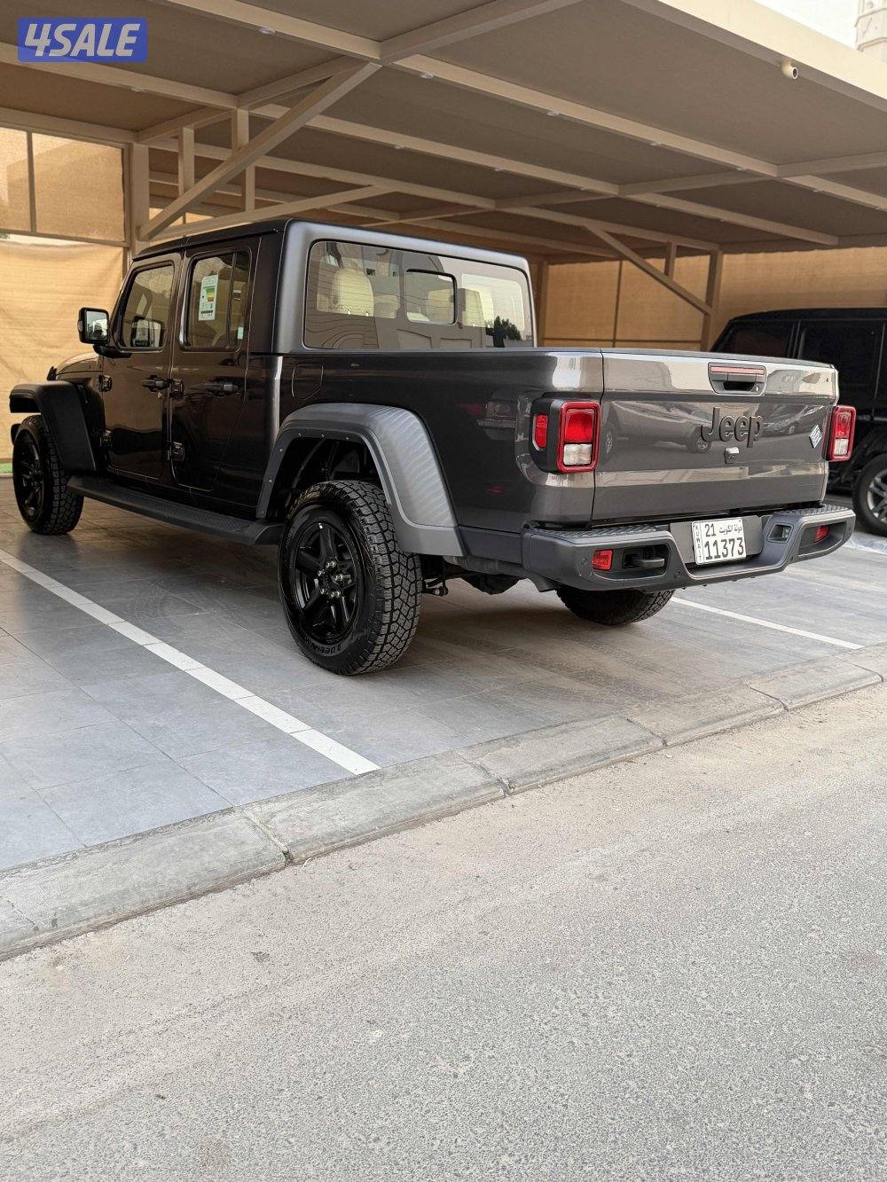 للبيع Gladiator 2021 عداد 804