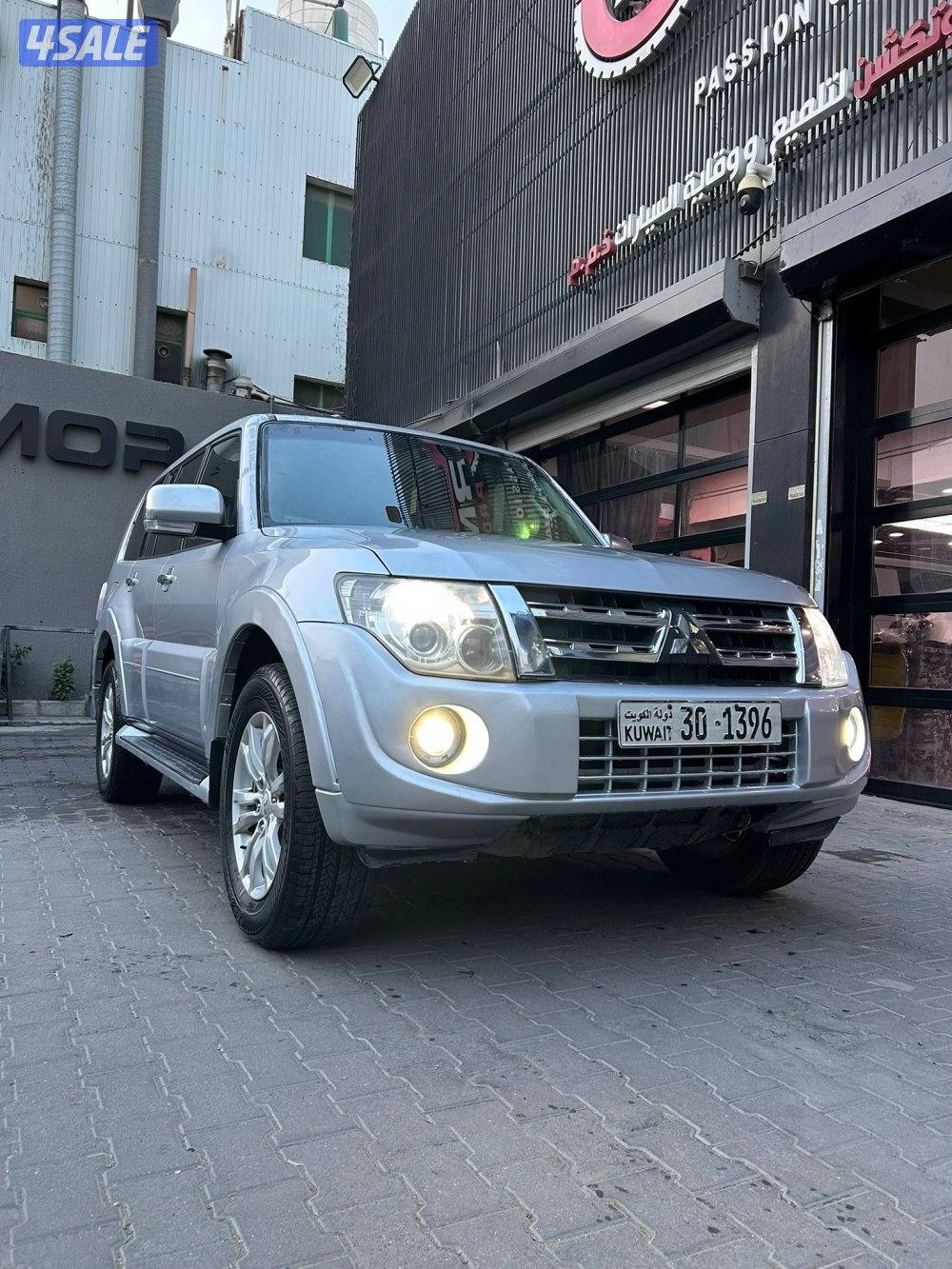 للبيع باجيرو 2014 مكينة الكبيرة الصبغ الوكالة ماعدا 3 قطع0