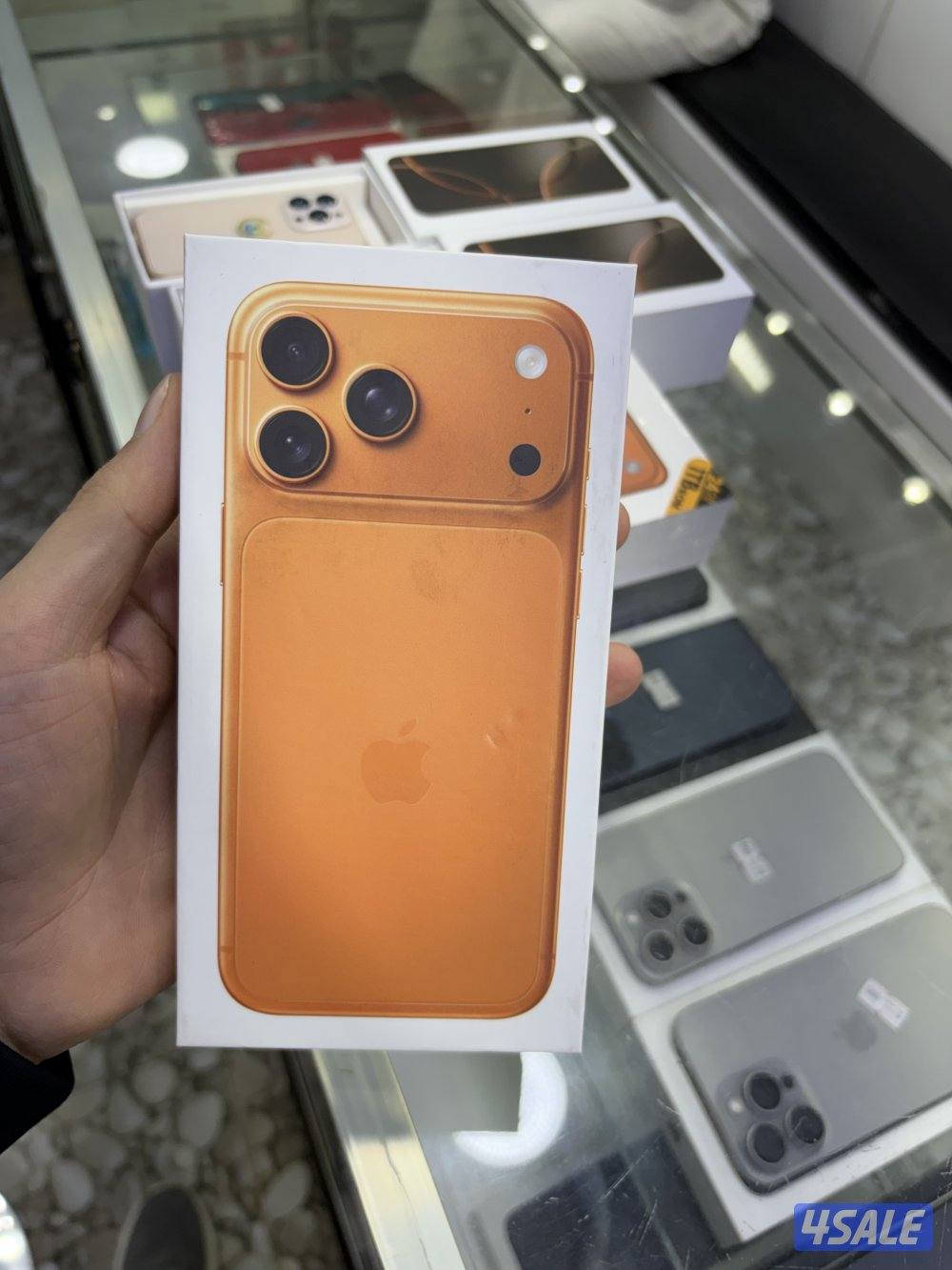 جهاز ابنك عندنا ١٧ برو ماكس وان تيرا جديد0