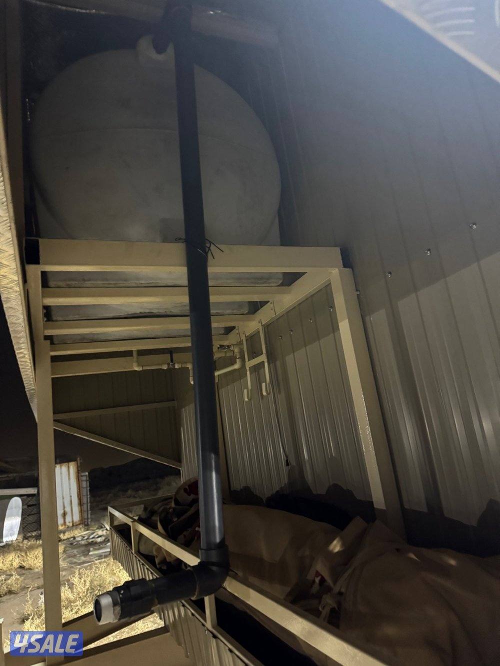 للبيع كبره متنقله. طول 8 العرض 4. حجم 1612