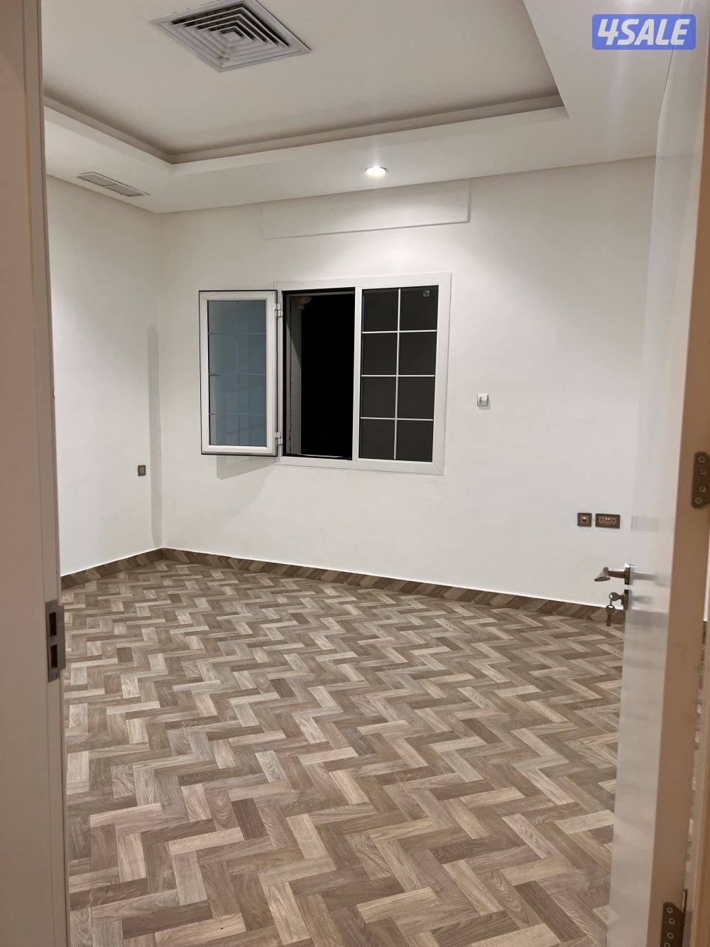 للأجار شقه تشطيب سوبر دولكس الصباحيه بجانب دوار المنقف5