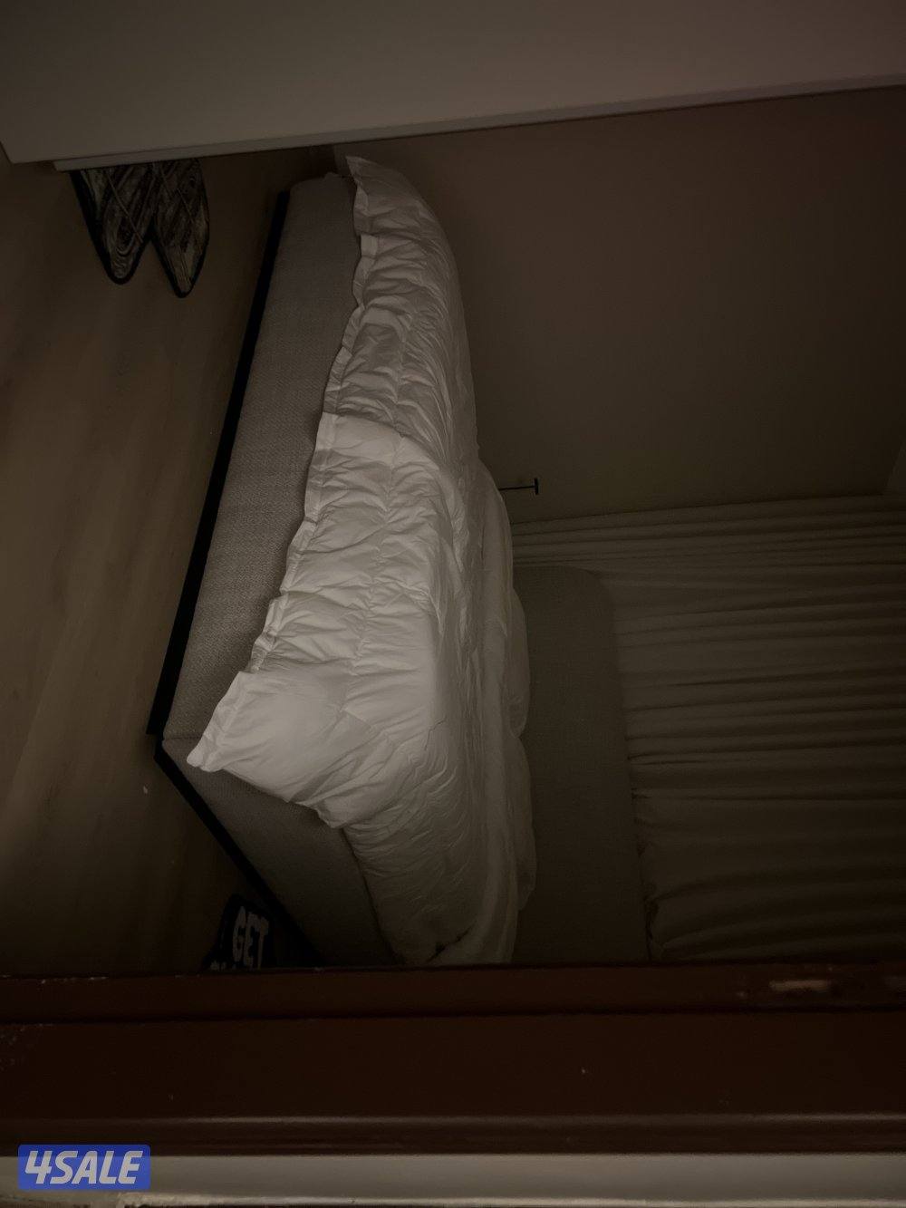 للبيع شقه خلو بالسالميه الشقة مكلفتي قريب ال ٢٥٠٠1