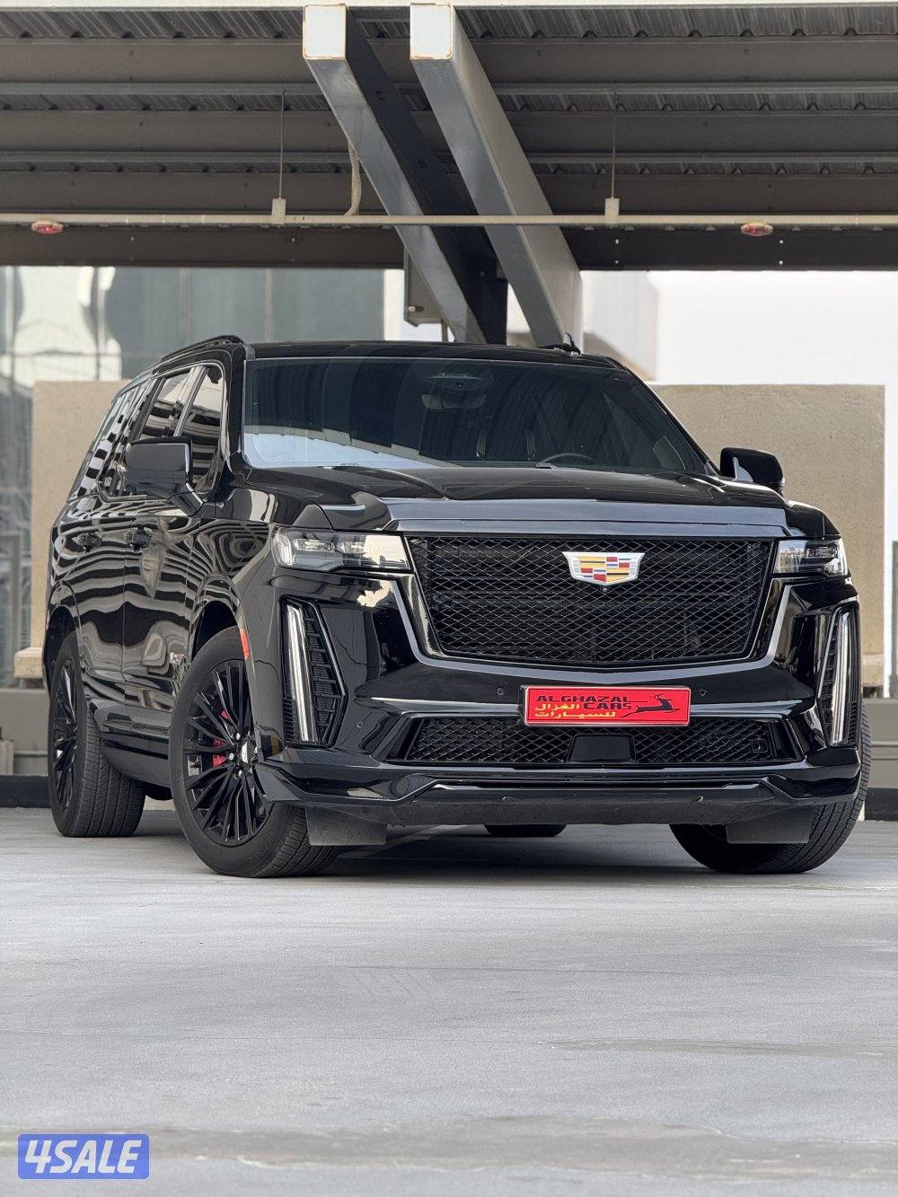 Escalade-V / 2023 / 40 km0