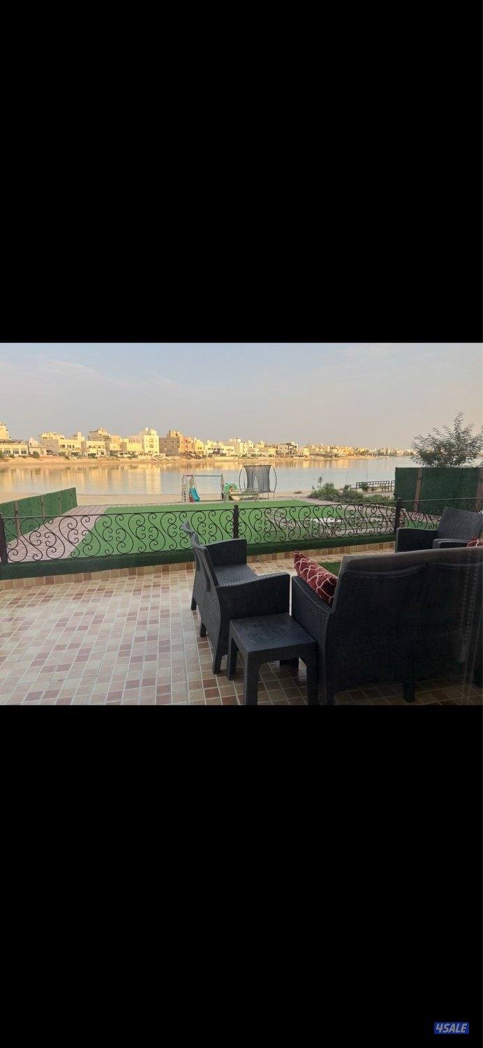 دورين 8 غرف على الخور نظيف وموقع عائلي0