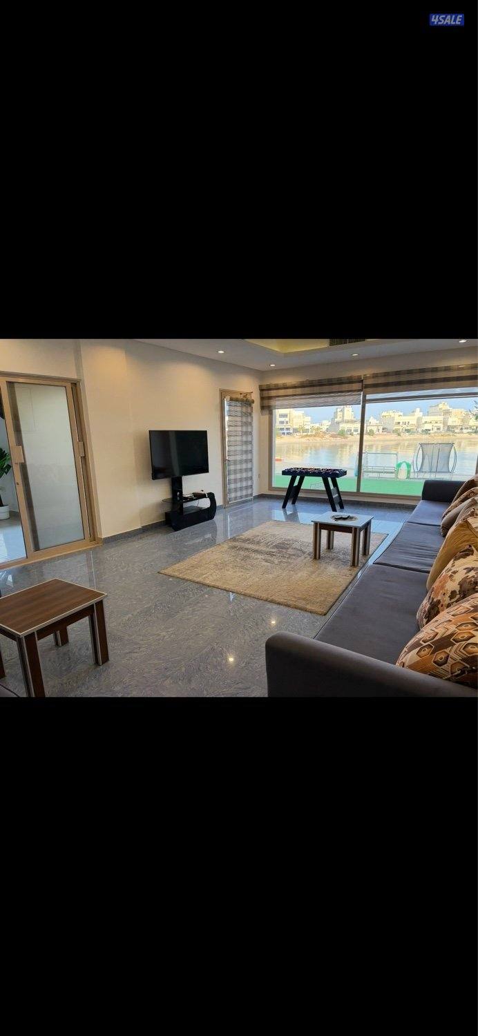 دورين 8 غرف على الخور نظيف وموقع عائلي1