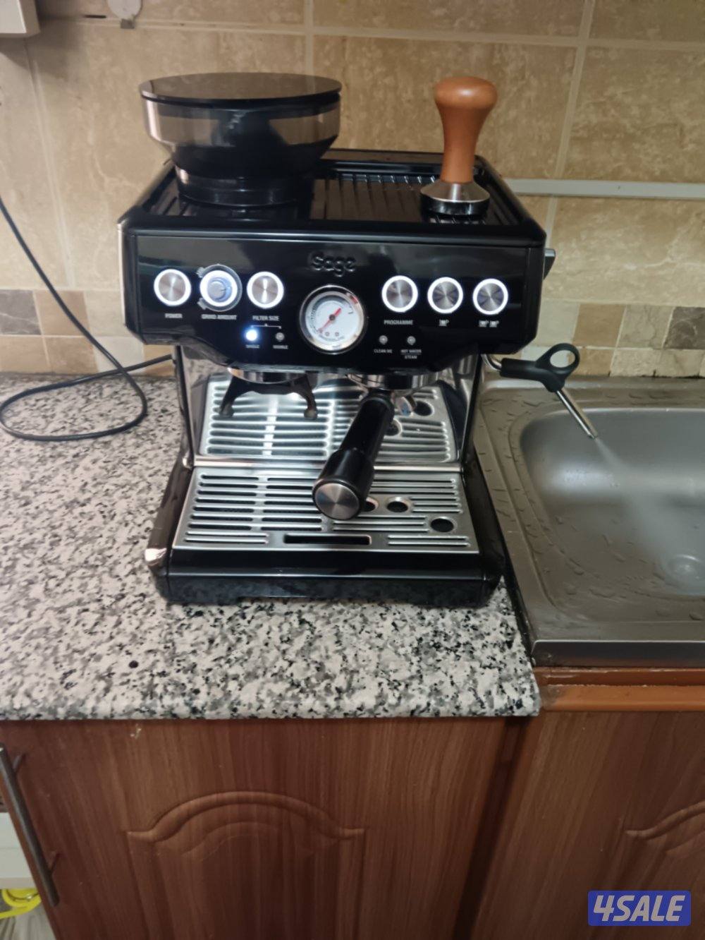 ماكينه قهوه احترافيه للبيع بحاله ممتازه استخدام جيد جدا2