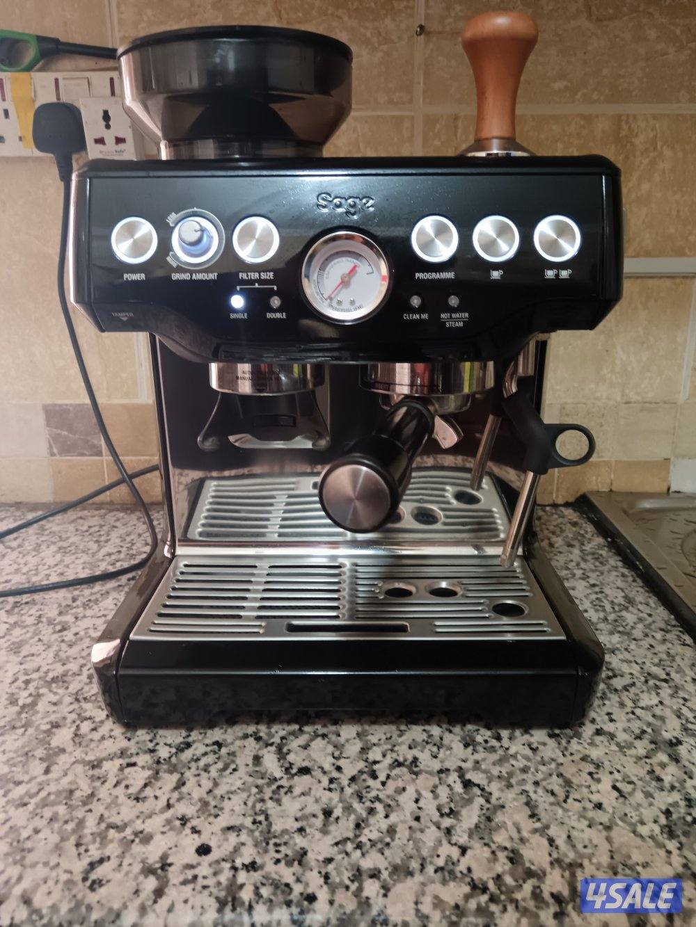 ماكينه قهوه احترافيه للبيع بحاله ممتازه استخدام جيد جدا4