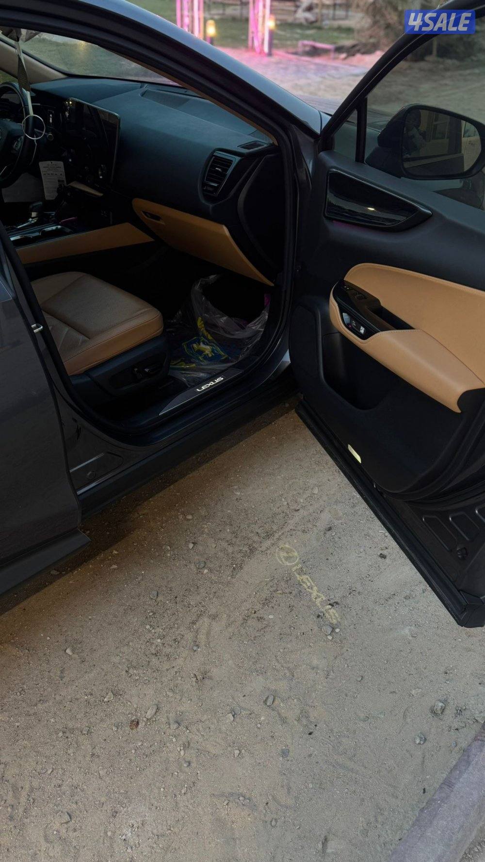 للبيع لكزس NX 350 بحالة الوكاله شرط الفحص4