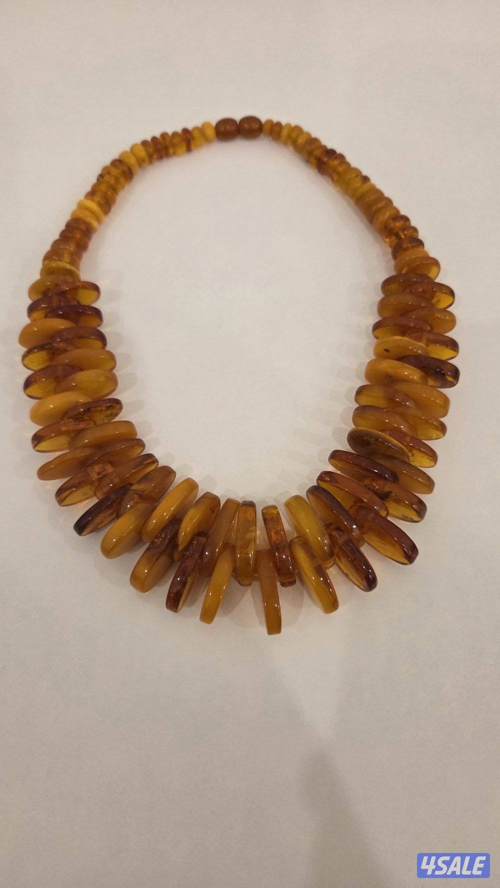 للبيع عقدين كهرب شفاف قديم جدا انتيك و ابيض طباشيري بولندي0